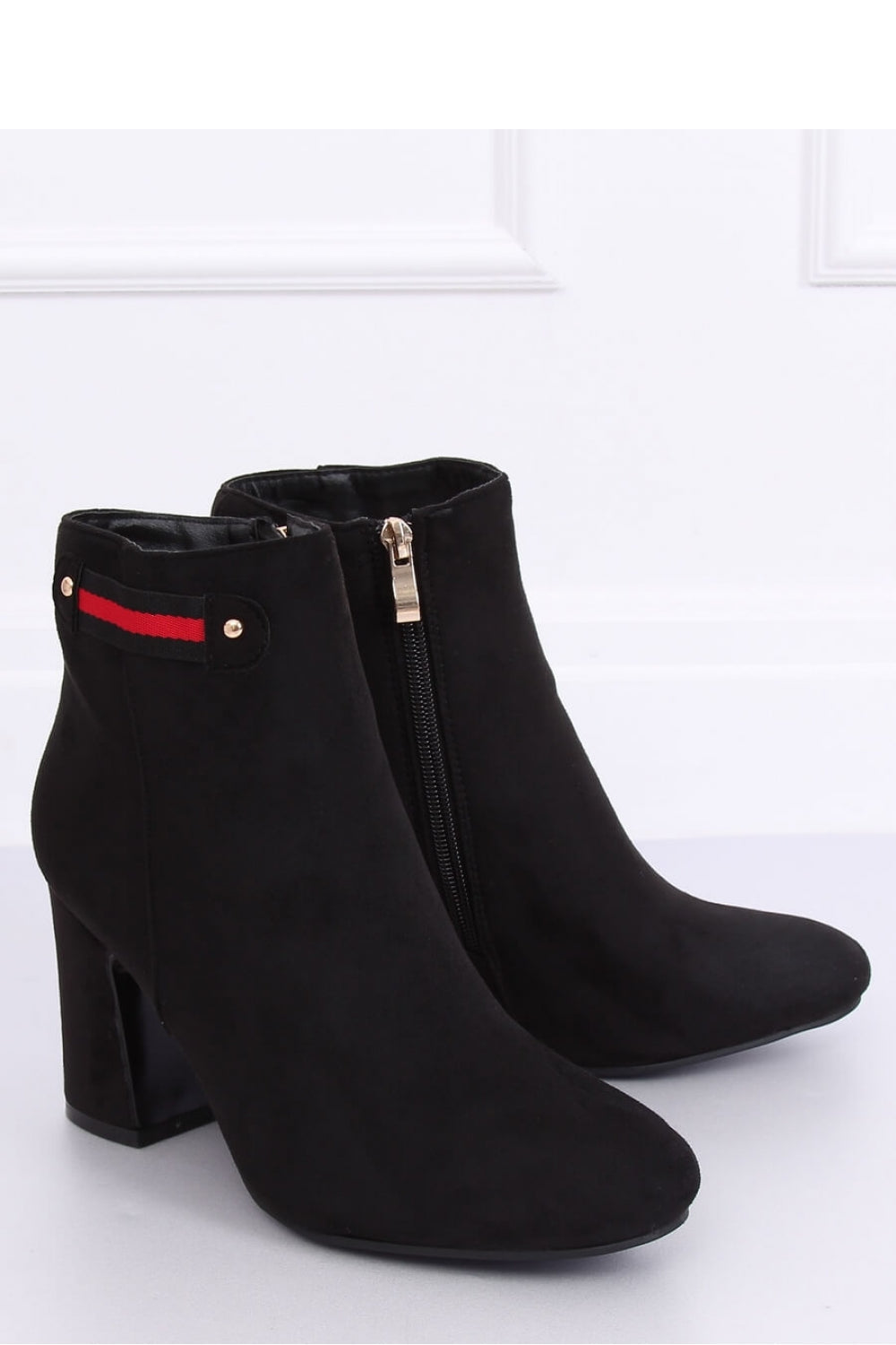 Heel boots model 136647 Inello